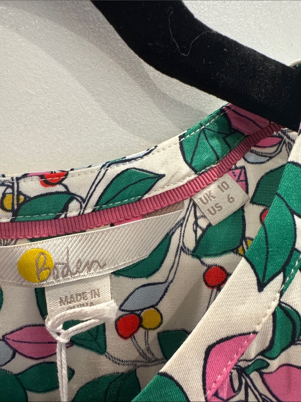Boden White Floral Short Sleeve Blouse with Green & Pink Leaf Print - Picture 2 of 5